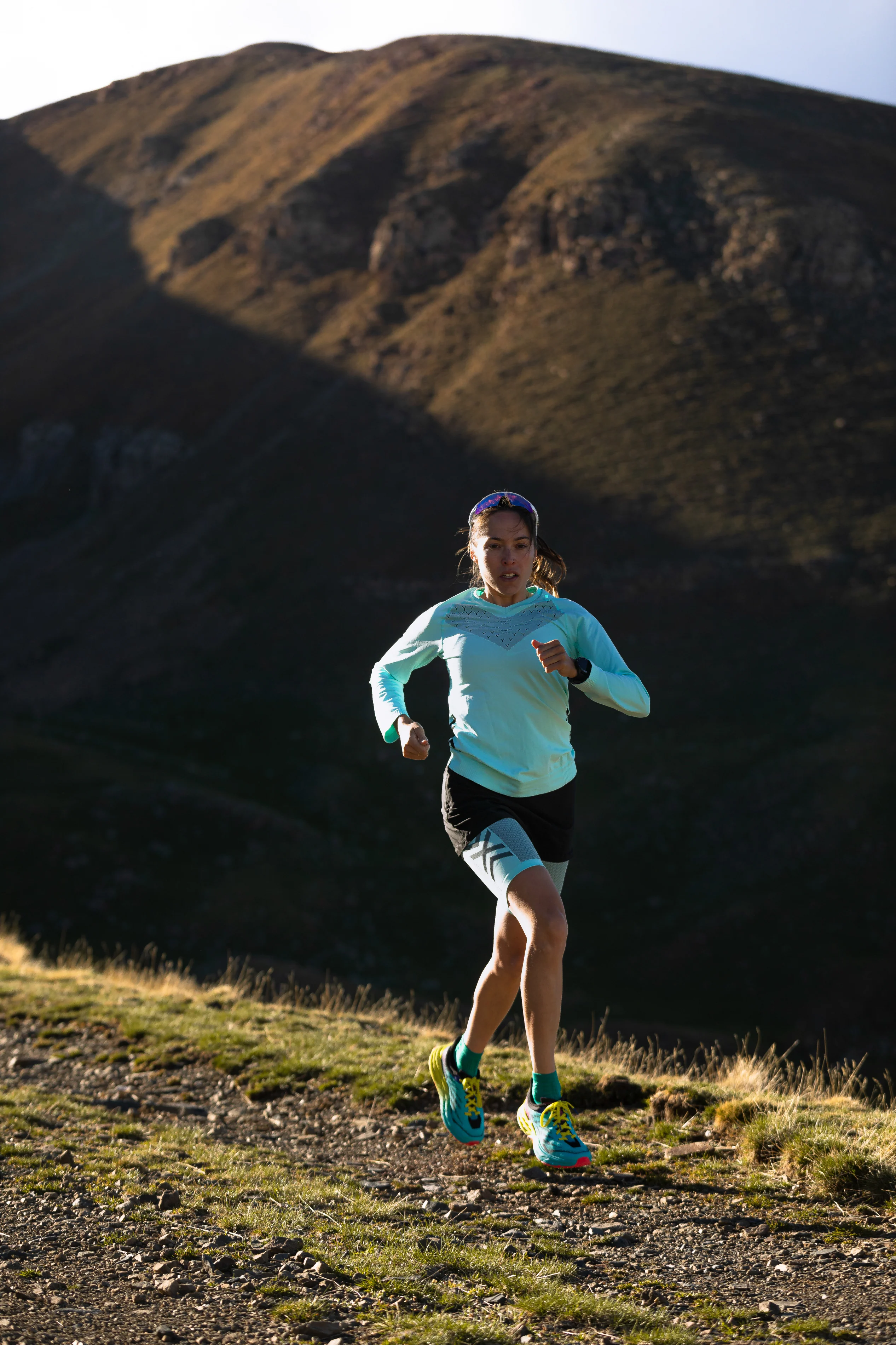TWYCE RUN SHIRT LS WMN - Image 3